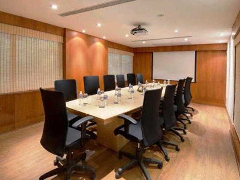 Halcyon Hotel Residences Koramangala - Бангалор Екстериор снимка
