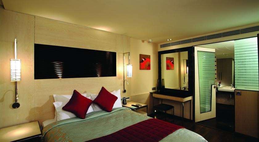 Halcyon Hotel Residences Koramangala - Бангалор Стая снимка